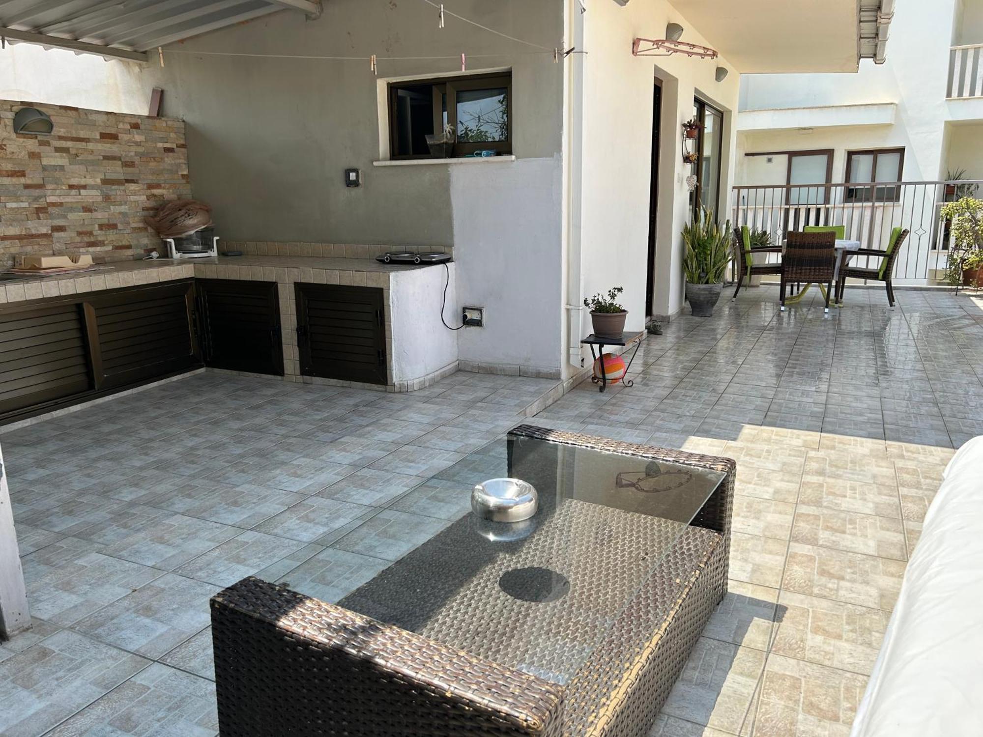 Extremely Comfy Apt With Spacious Private Terrace 10Min Walk To The Beach & In Town Larnaca Exterior photo